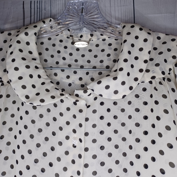 Ali & Kris Cropped Polka Dot Blouse - Black and Cream - Picture 3 of 10